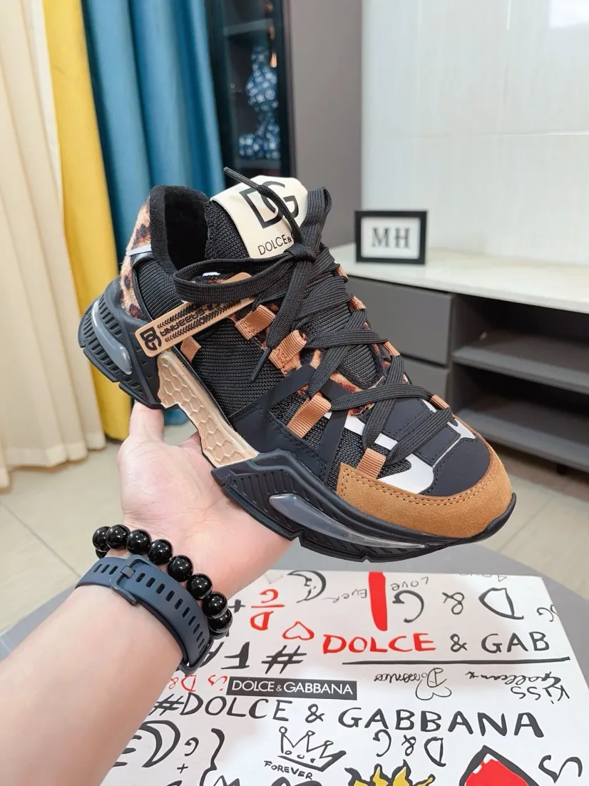 Men's shoes 💰560🌹🌹【DG～】Men's casual shoes are on sale simultaneously in z-cabinet 🔶🔷🔜The upper is made of cowhide stitching fabric ➕Mesh lining, comfortable and breathable, sole: original comfortable and wear-resistant outsole, ⚠️Real thing📱Photographed🎬The real thing is better📢📢📢Number: 36-46